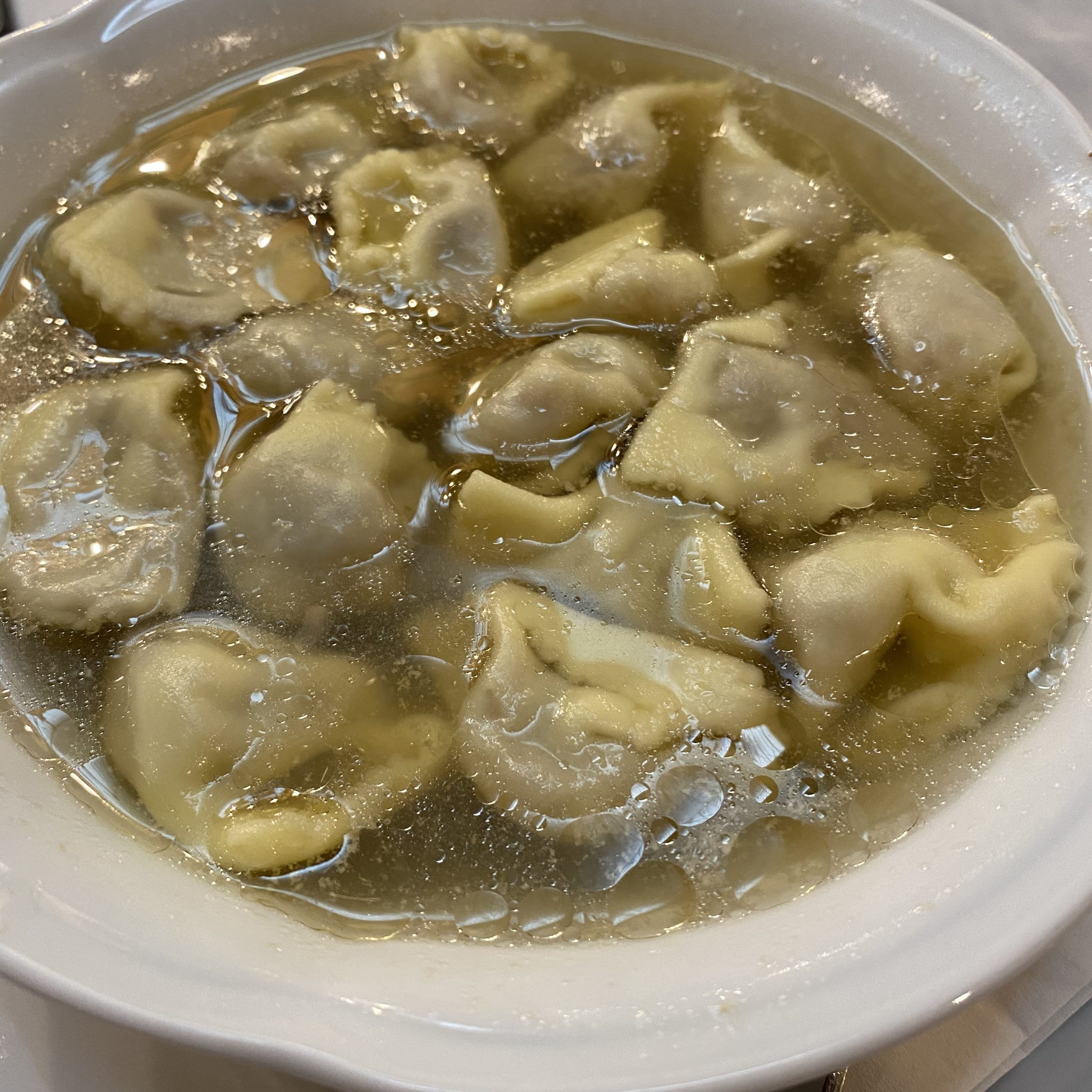 Anolini in brodo